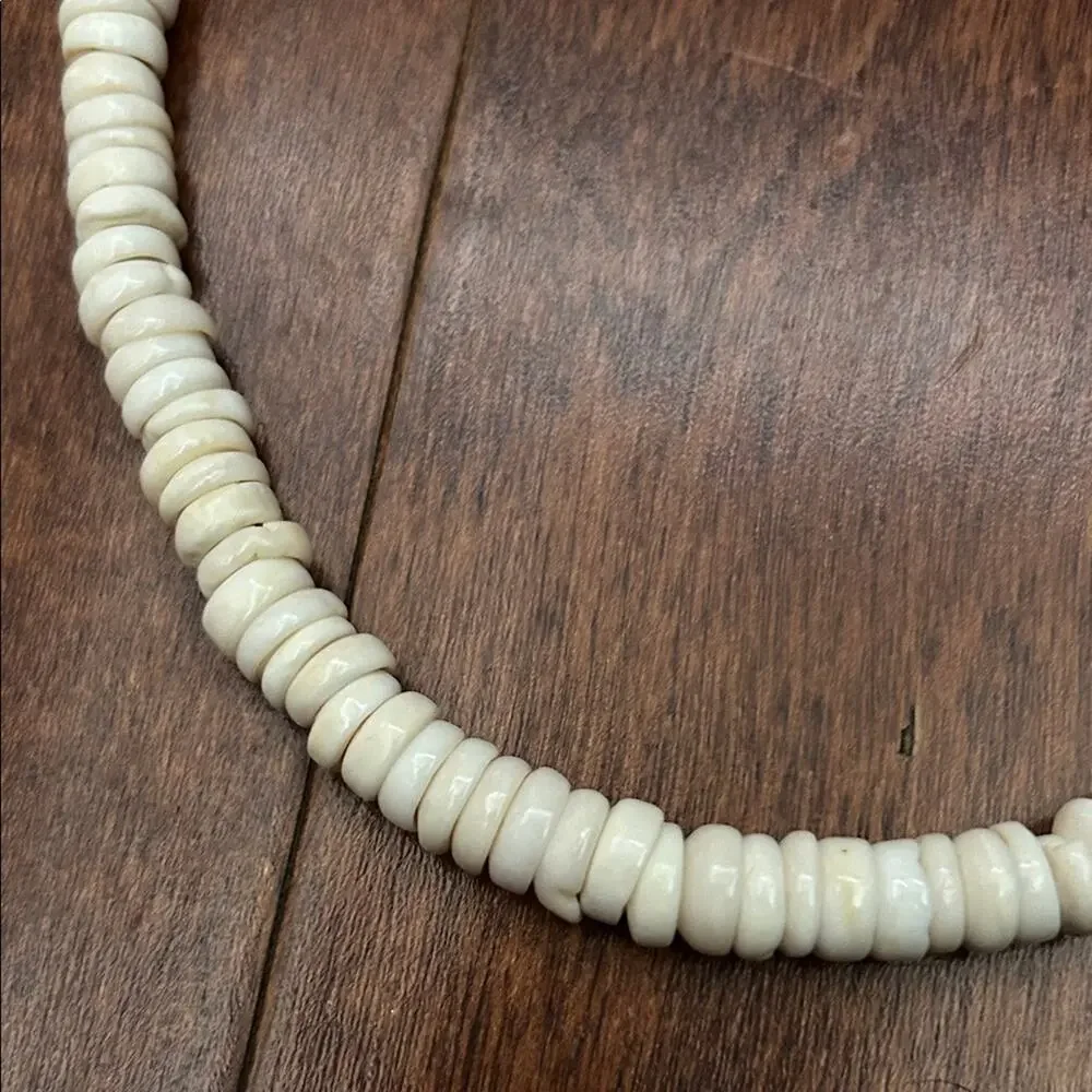 Vintage Hawaiian Puka Shell Necklace with Nickel Toned Barrel Clasp